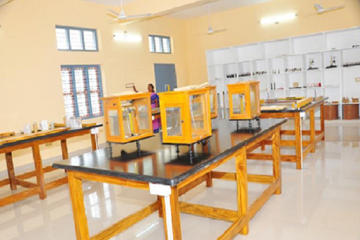 Bhavans Vidya Mandir-Laboratories