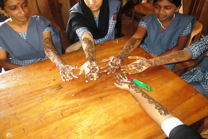 C H Mohammed Koya Memorial School-Mehandi Competition