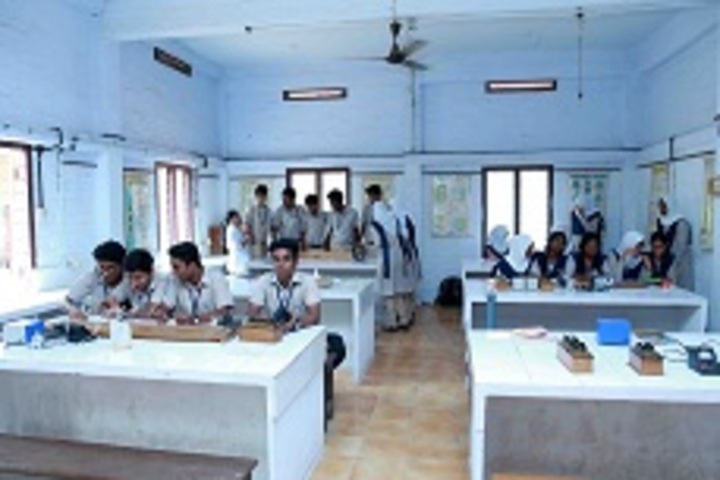 C Syed Mohammed Haji Memorial Central School-Physics Lab
