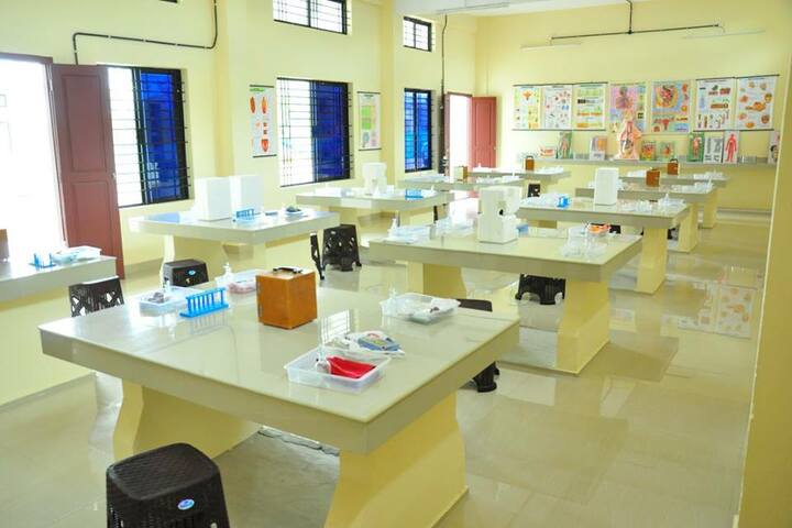 Carmel Cmi Public School-Biology Lab