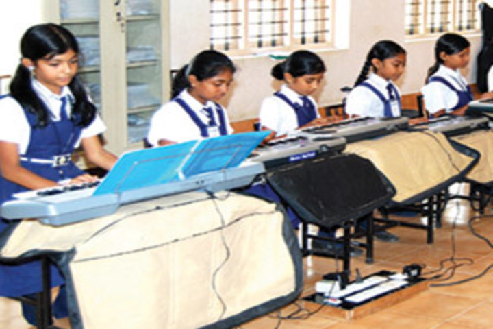 Chavara Darshan Cmi Public School-Music Room
