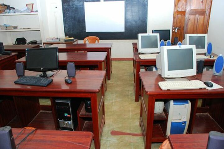 Chinmaya Vidyalaya-computer Lab