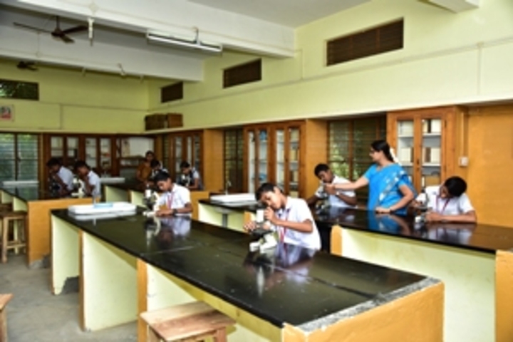 Chinmaya Vidyalaya-Biology Lab