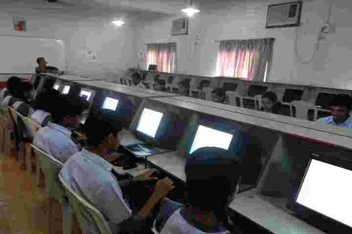 Chinmaya Vidyalaya-Computer Lab