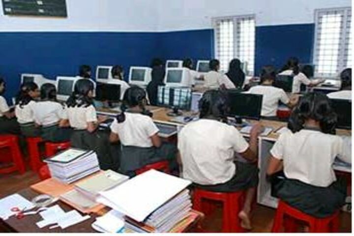 Christva Mahilalayam Public School-Computer Lab