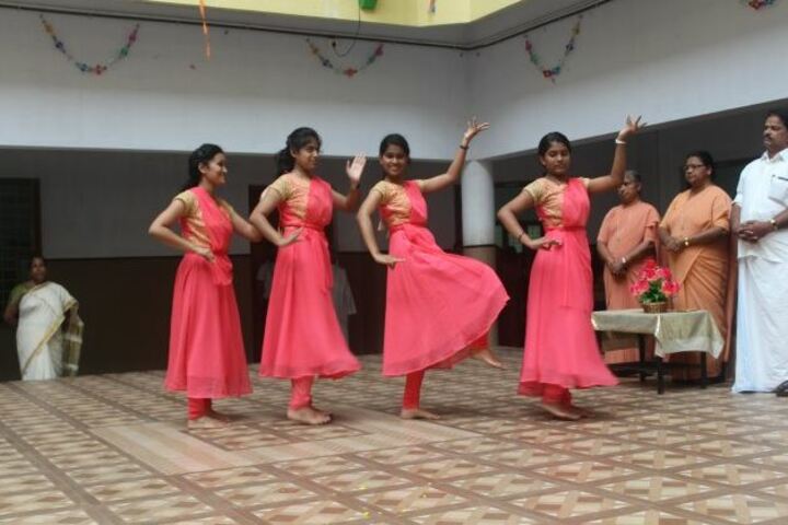 Cluny Public School-Dancing Activity