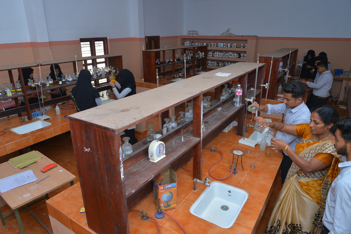 Crecent English School-Chemistry Lab