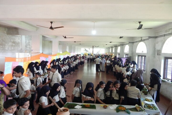 Crecent English School-Food Fest
