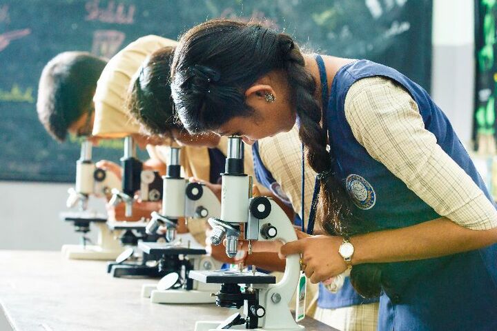 Crescent Public School-Physics Lab