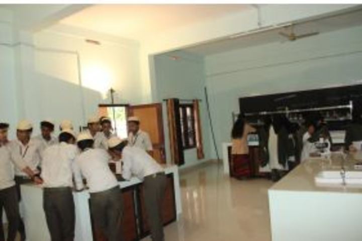 Darul Hudda Endlish Medium School-Chemistry Lab