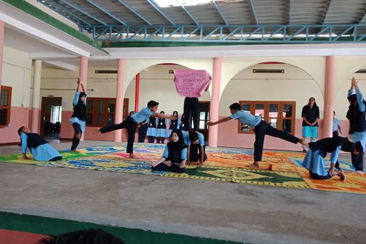 Darusslam Public School-Yoga Day