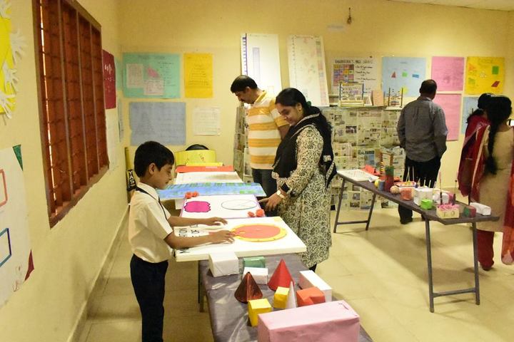Dawn International School-School EXhibition