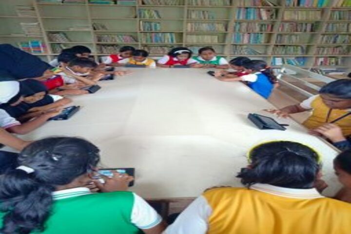 Eastern Public School-Labrary