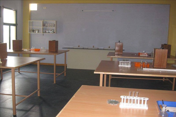 Eden Public School-Lab