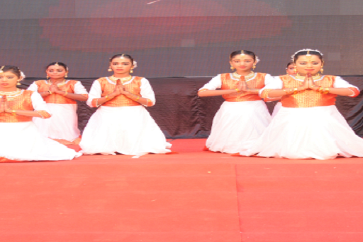 Emmaus Public School-Prayer dances