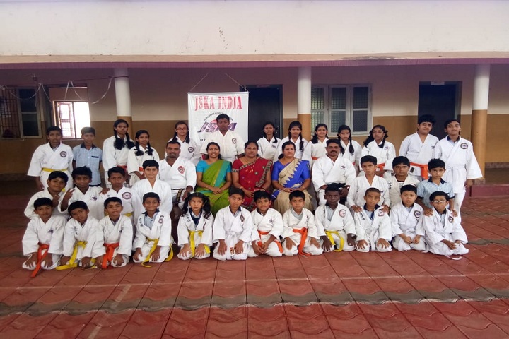 Fazl-E-Omar Public School-Karate team