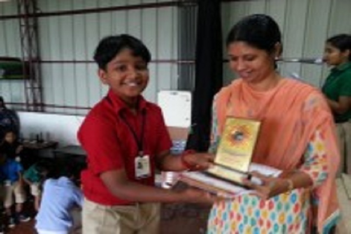 Hill Blooms School-Prizes