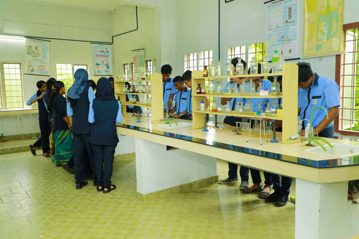 Hira Public School-Chemistry Lab