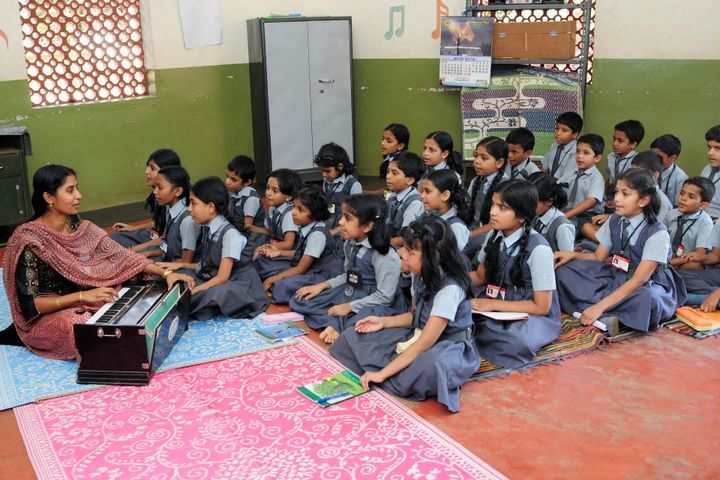 I E S Public School-Music Class