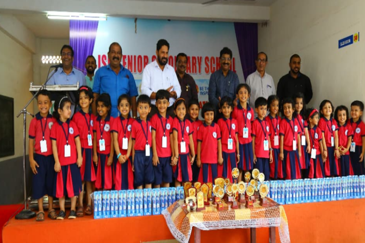 I S D English School-Smileing Competiton