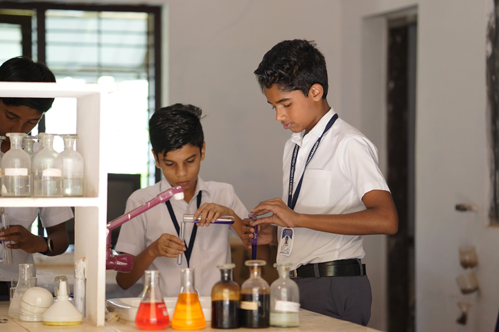 Islahiya Orphanage School-Chemistry Lab