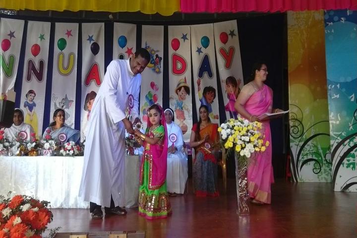 Jaimatha English Medium School-Prize Distribution