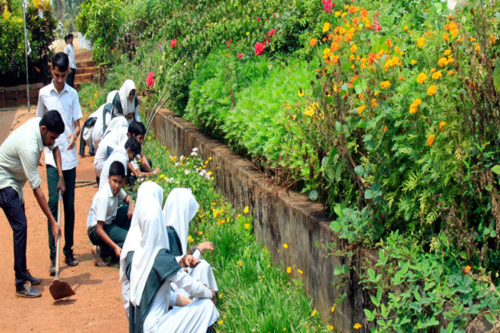Jamia Salafiya English School-Gardening