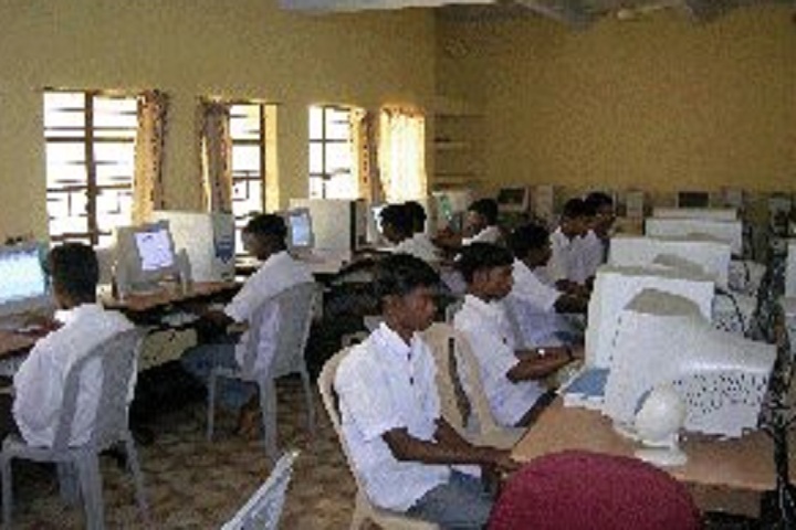 Jawahar Navodaya Vidyalaya-IT-Lab with students