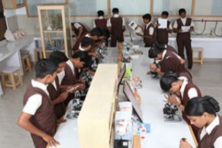 Jyothi Nikethan English Medium School-Physics Lab