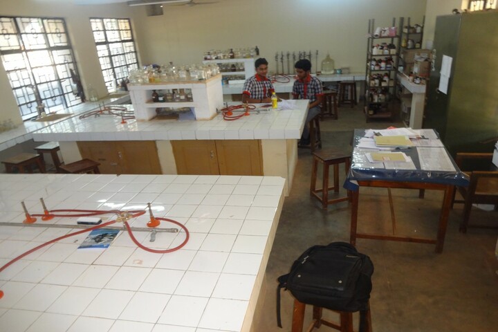 Kendriya Vidyalaya No 1-Chemistry Lab