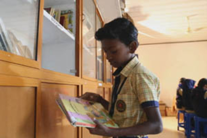 Koppam English Medium School-Library