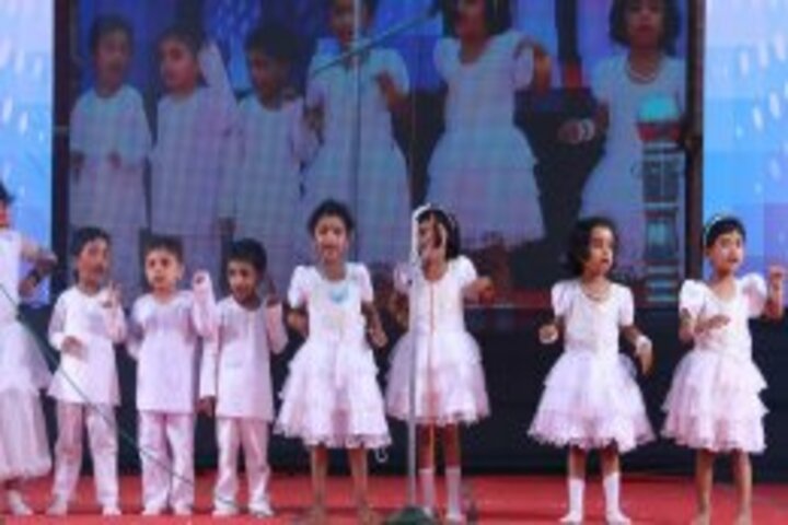 Koppam English Medium School-Singing Activity