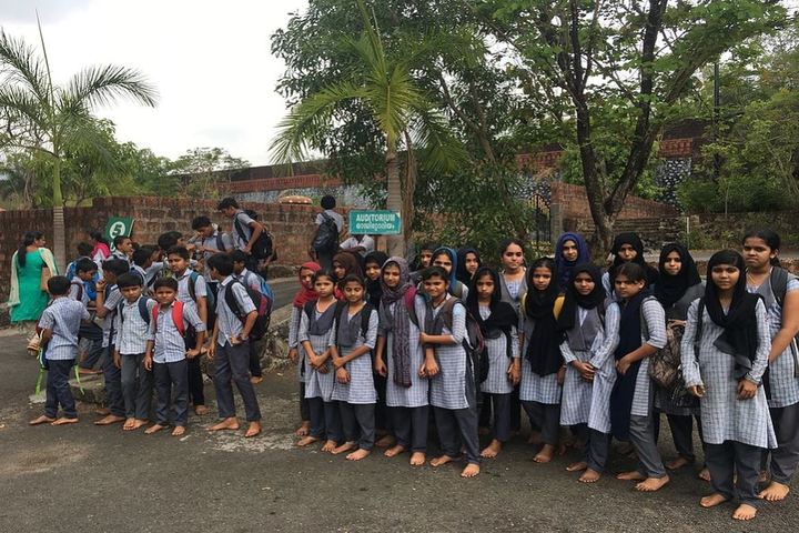 Majlis English Medium School-Picnic