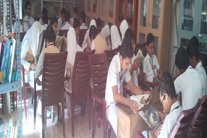 Mambaram English Medium School-Library