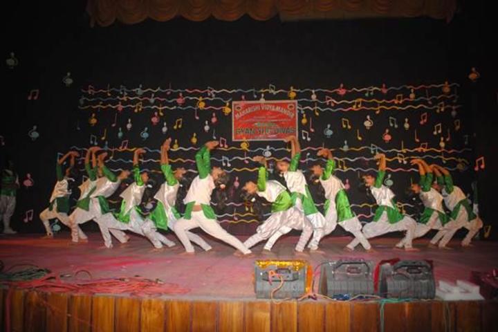 Maharshi Vidya Mandir- Dancing