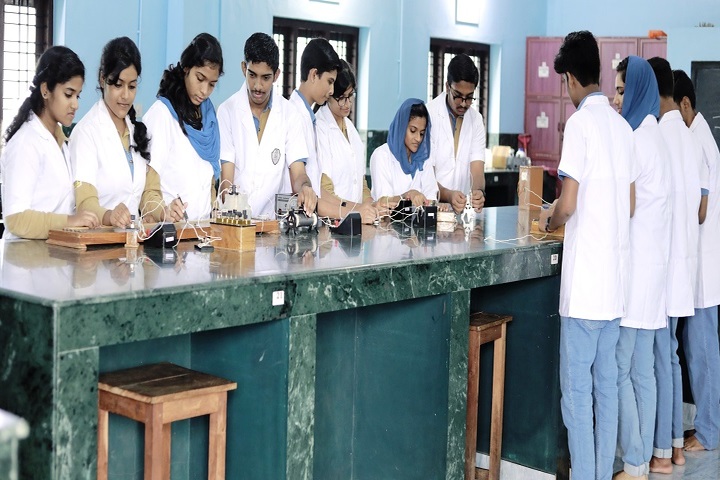 Mes International School-Physics Lab