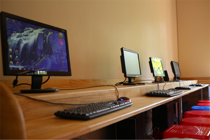 Mujamma English Medium School-Computer Lab