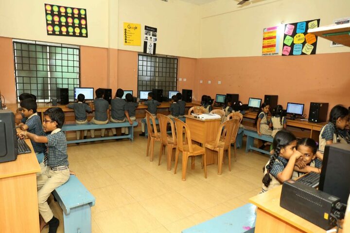 Myma English Medium School-Computer Lab