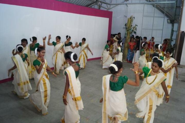 Sacred Heart CMI Public School-Dance