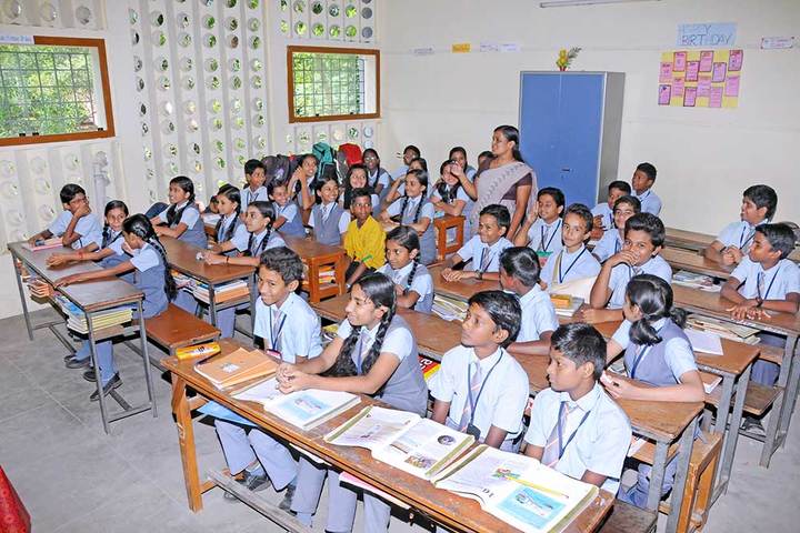 Santa Cruz Public School-Classroom