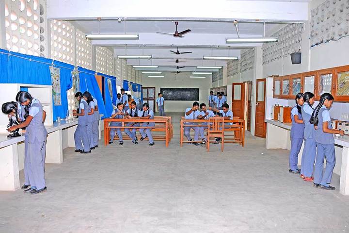 Santa Cruz Public School-Lab3