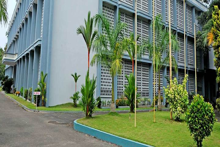 Santa Cruz Public School-School Campus