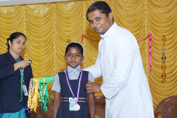 Santhom Public School-Prize distribution