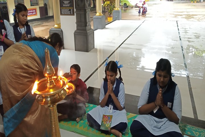 Saraswathy Vidya Niketan-Onam