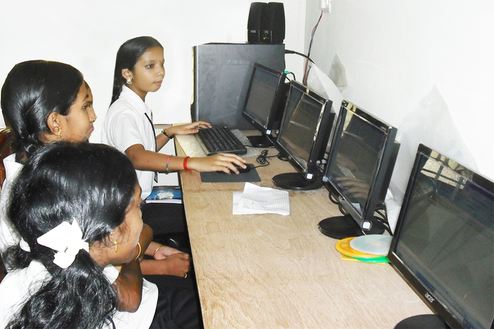 Shree Vidyadhiraja Seva Mission School-IT-Lab