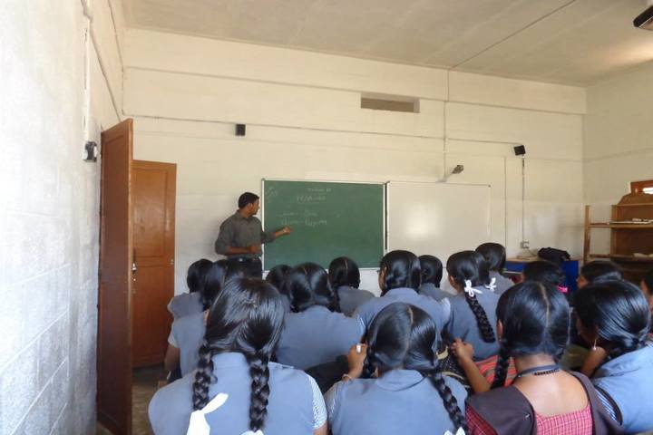 Sreekrishnapuram Central School-Classroom
