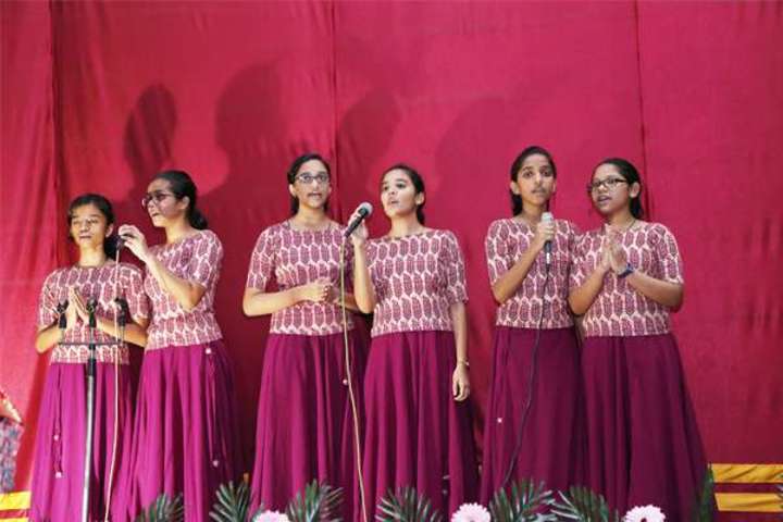 "St Antonys Public School-Singing"