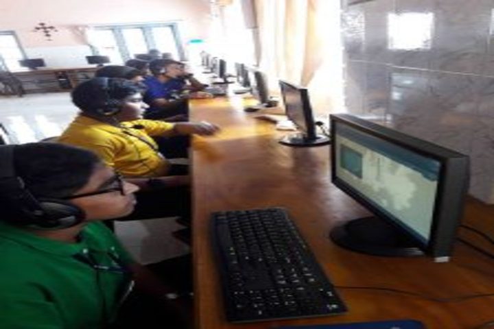 St Kuriakose Public School-Computer Lab