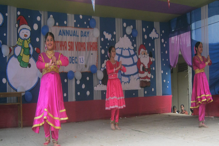Sri Sathya Sai Vidya Vihar- Dance