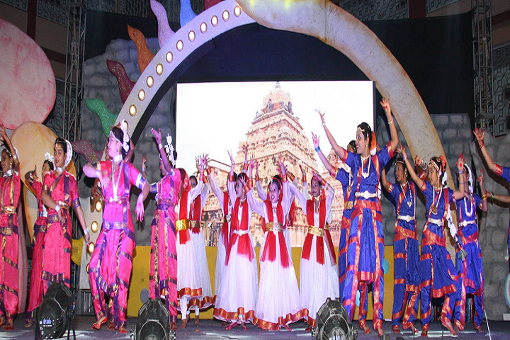 St Claret School- Dance